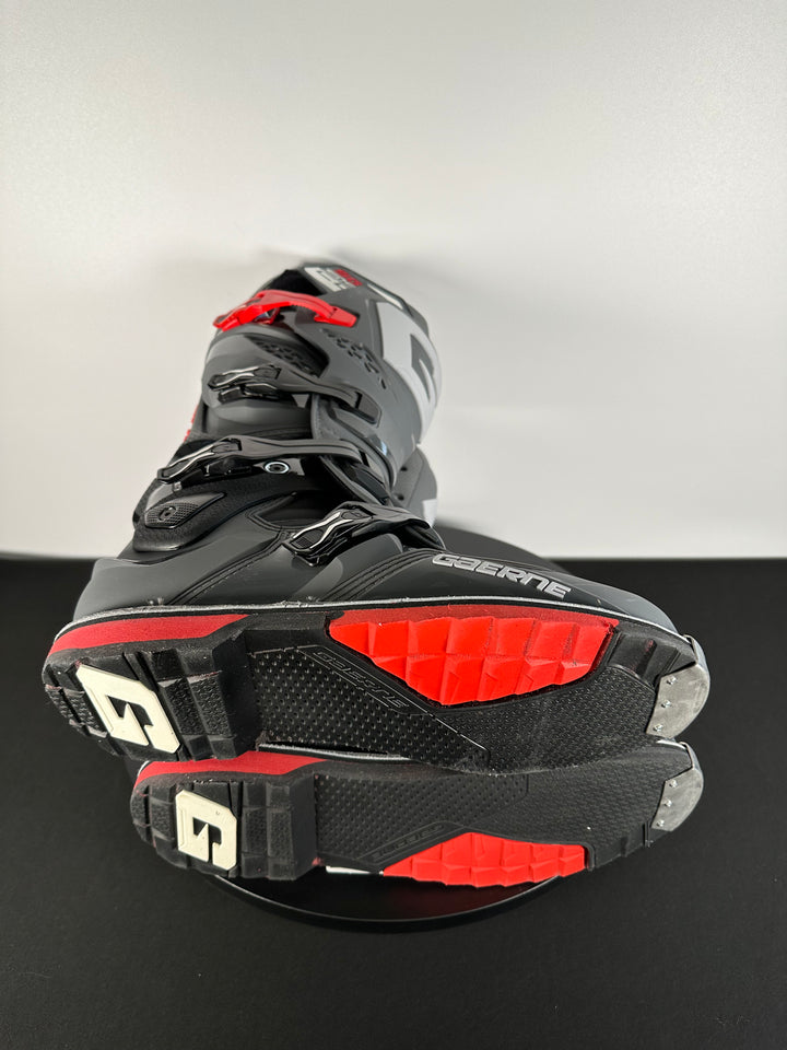 Gaerne SG-22 Boots - Anthracite/Black/Red