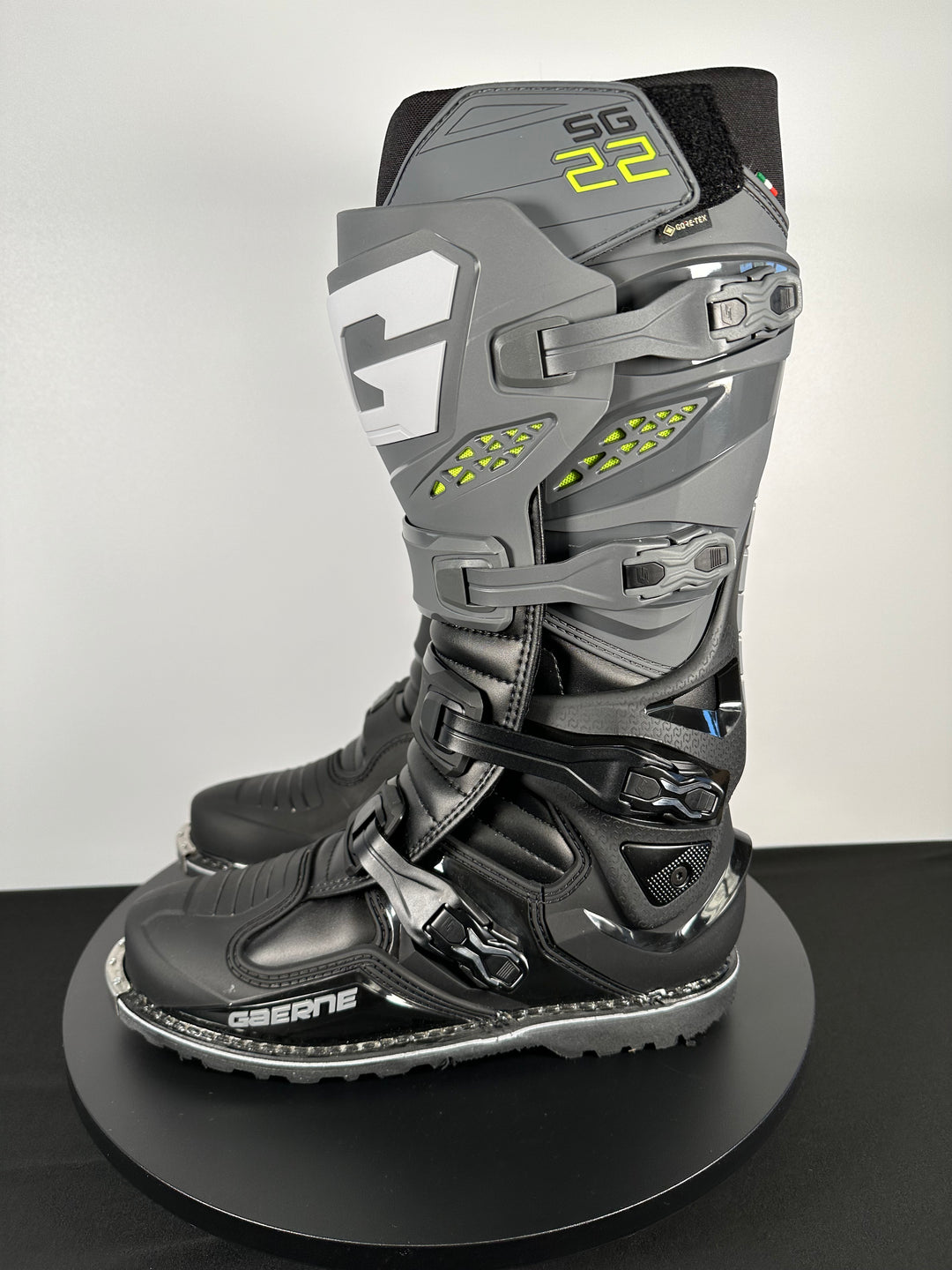 Gaerne SG-22 Gore-Tex Enduro Boots - Anthracite (O'Neal Warehouse)