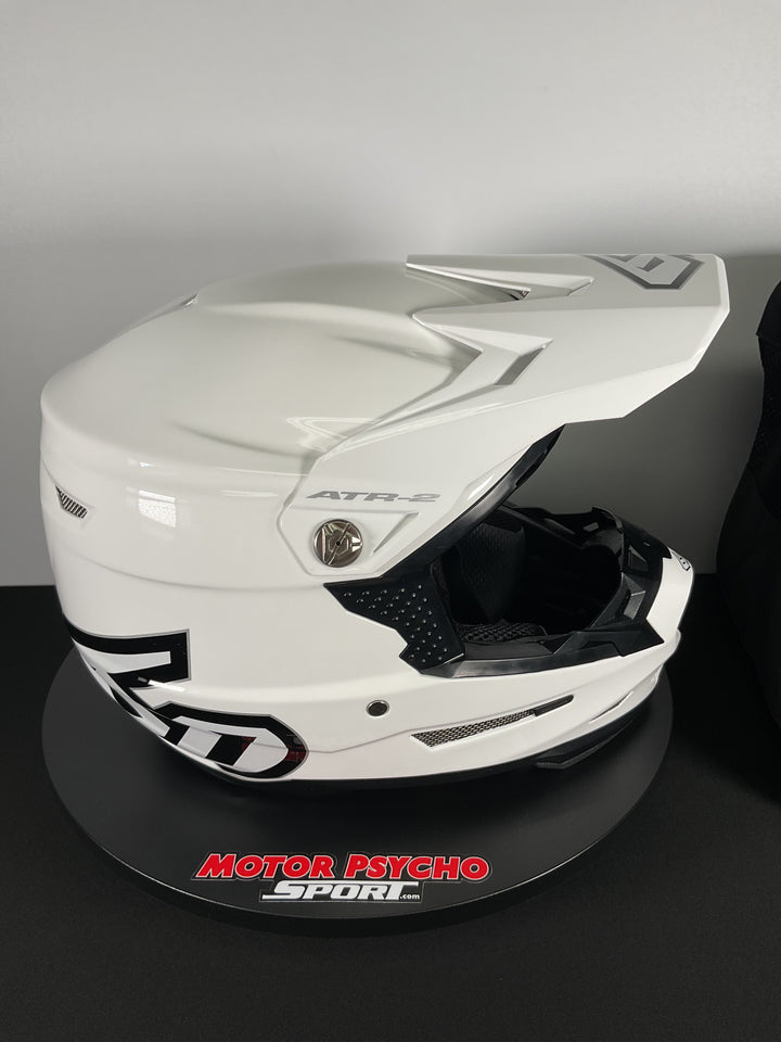 6D ATR-2 Solid Helmet - Gloss White - Size M - MISSING BOX