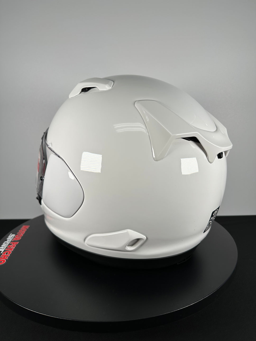 Arai Signet-X Helmet - White - Size Medium - OPEN BOX