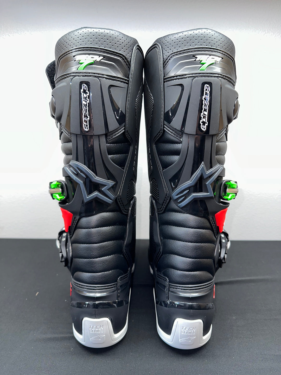 Alpinestars Tech 7 Boots - Black/Red/Green Size 10