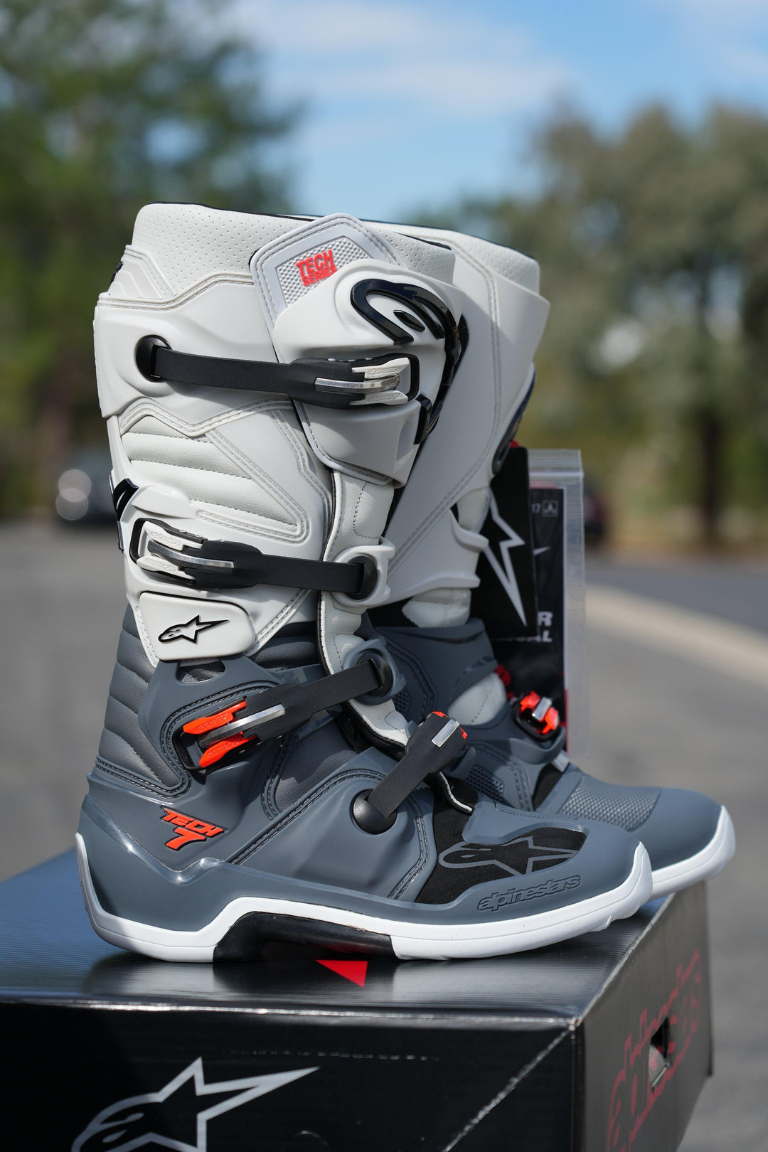 Alpinestars Tech 7 Gray/White Boots - Size 11 - Motor Psycho Sport